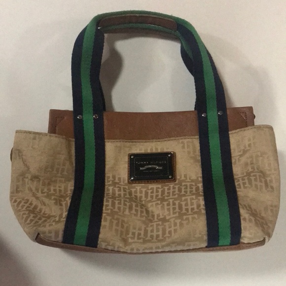 Tommy Hilfiger American Classic Purse - inside zipper and 4 outside comp… - Picture 2 of 16